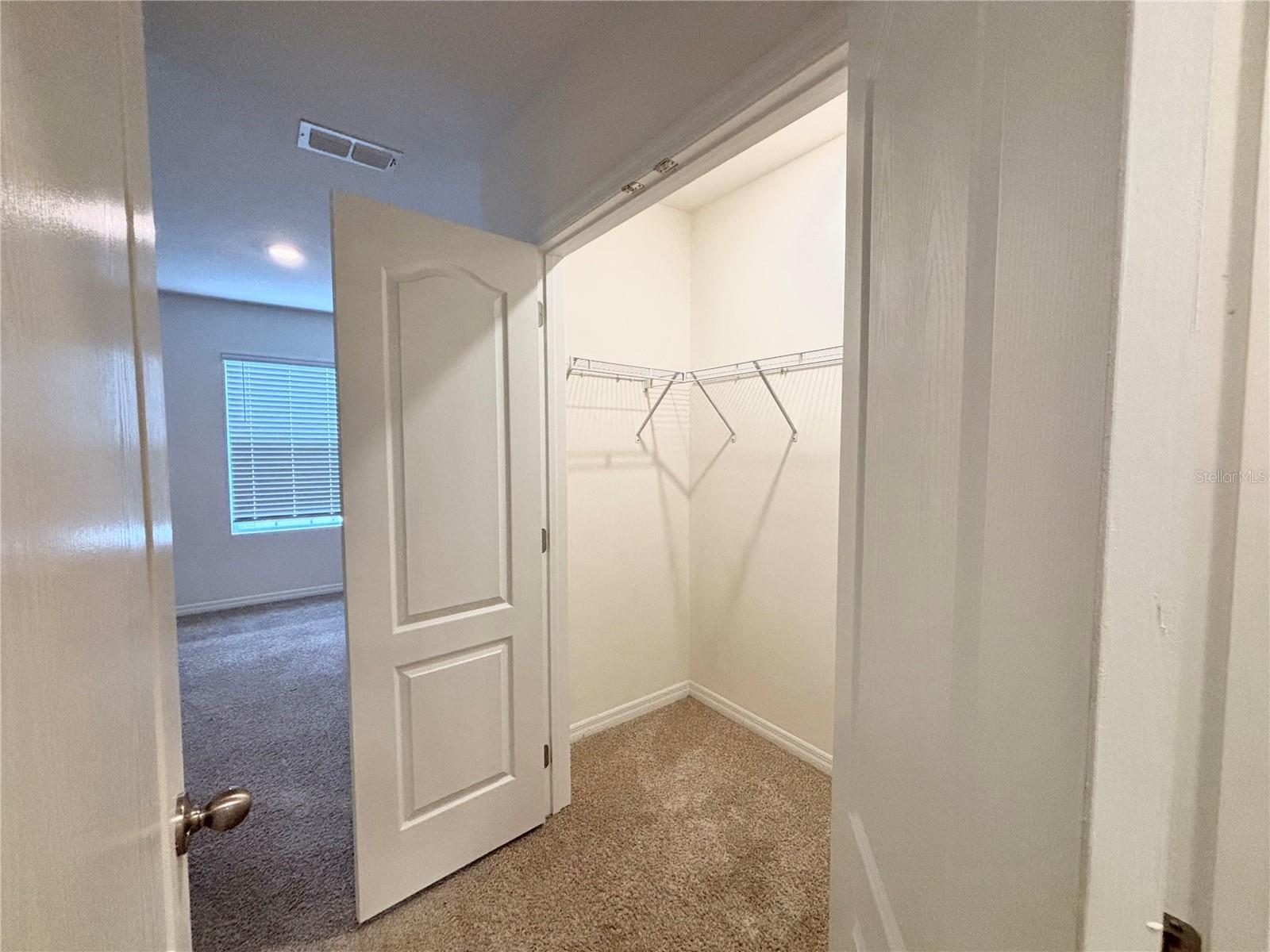 401 FELTRIM RESERVE BLVD, DAVENPORT, FL, 33837