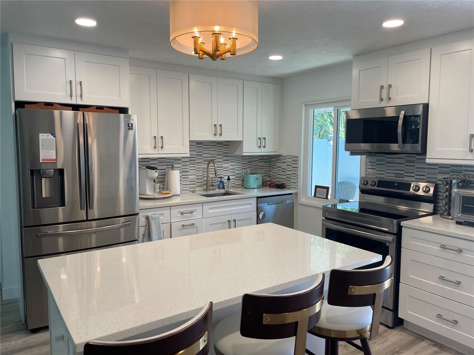 515 1ST AVE E, BRADENTON, FL, 34208