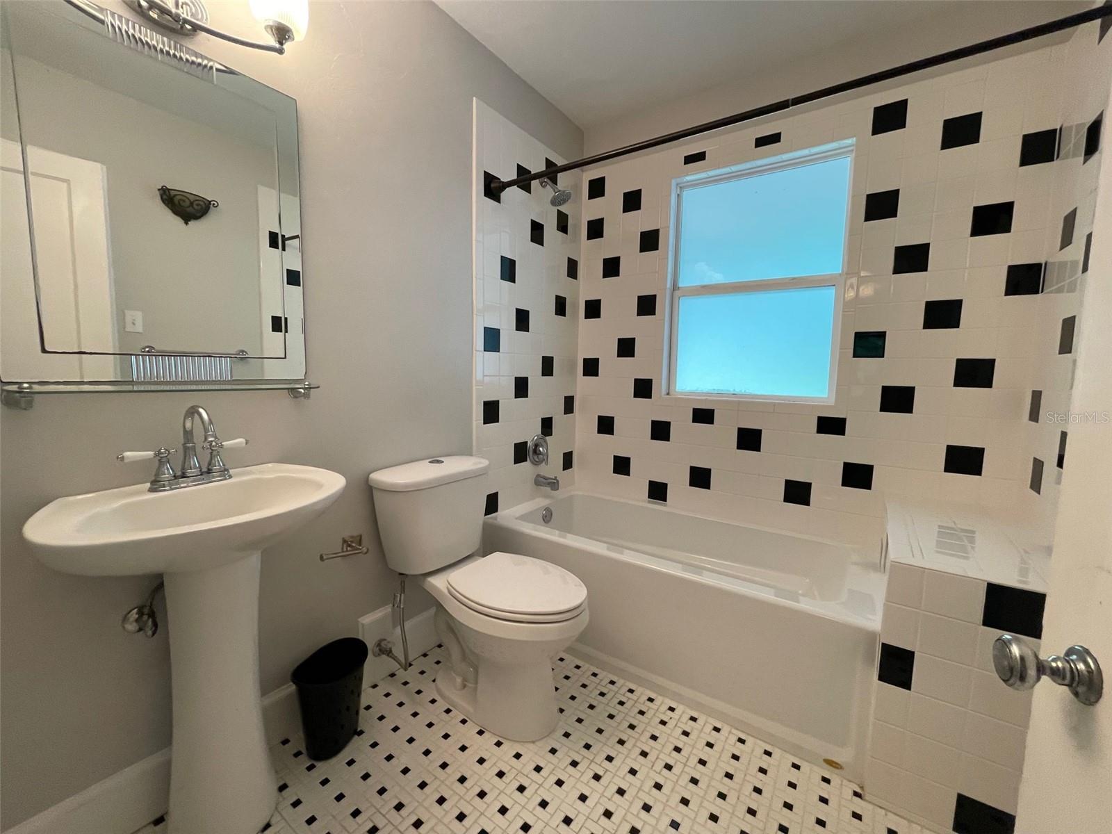 1403 NW 9TH AVE, GAINESVILLE, FL, 32605