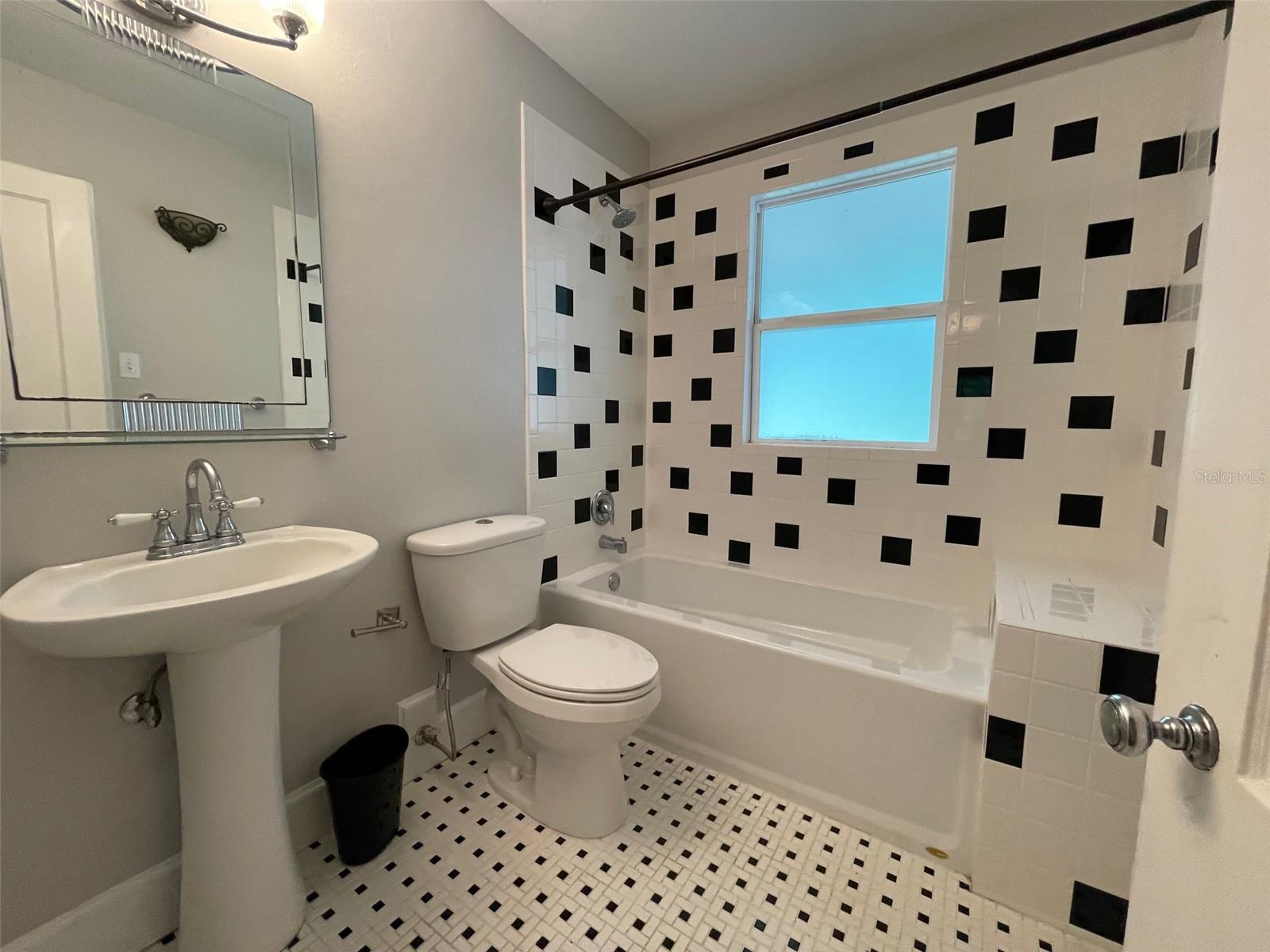 1403 NW 9TH AVE, GAINESVILLE, FL, 32605