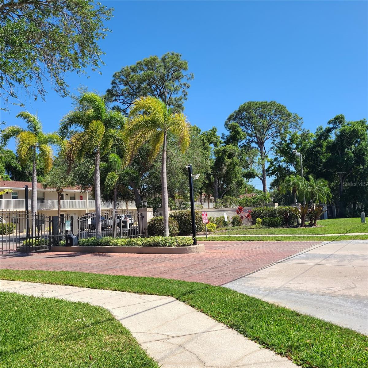 924 LA COSTA CIR #4, SARASOTA, FL, 34237