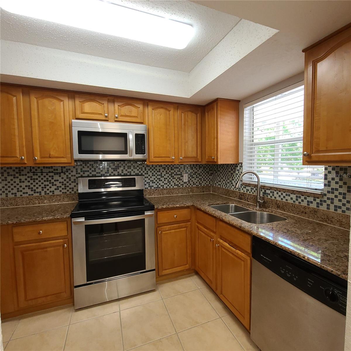 924 LA COSTA CIR #4, SARASOTA, FL, 34237