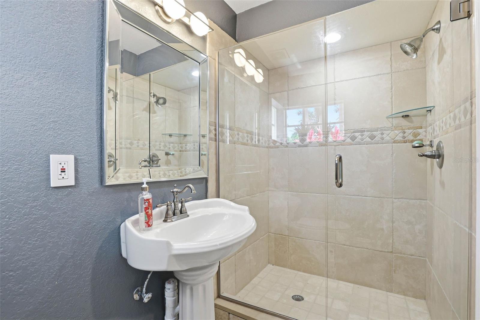 4908 TROYDALE RD, TAMPA, FL, 33615