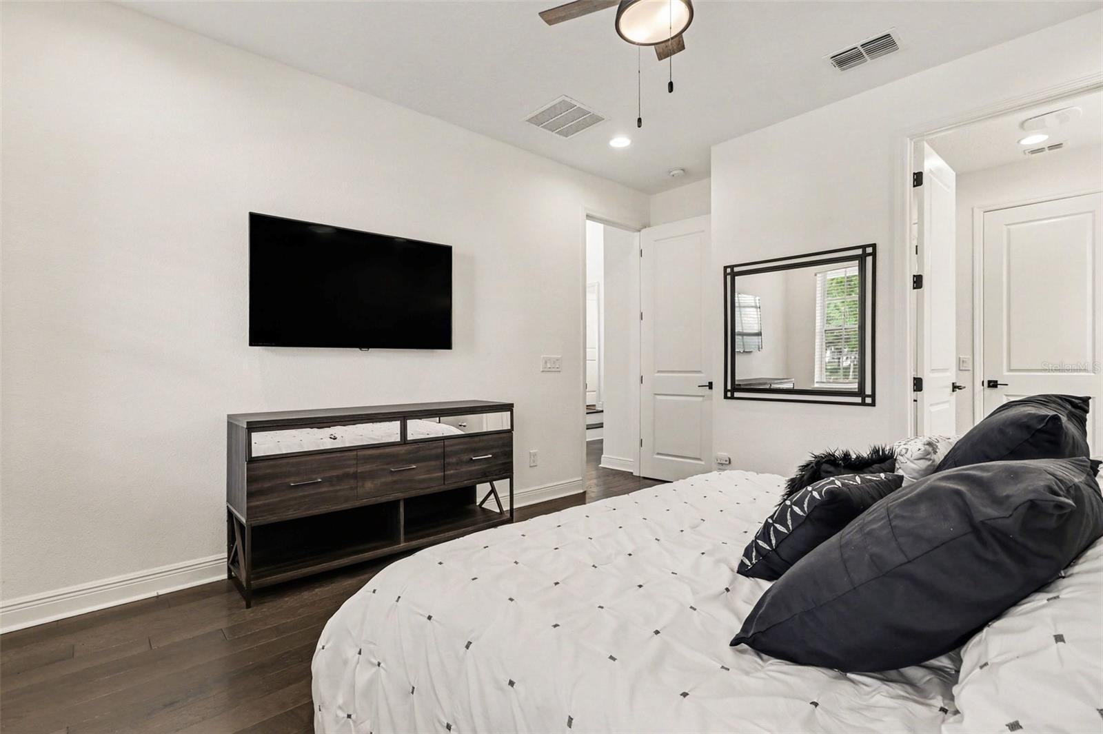 8274 NEMOURS PKWY, ORLANDO, FL, 32827