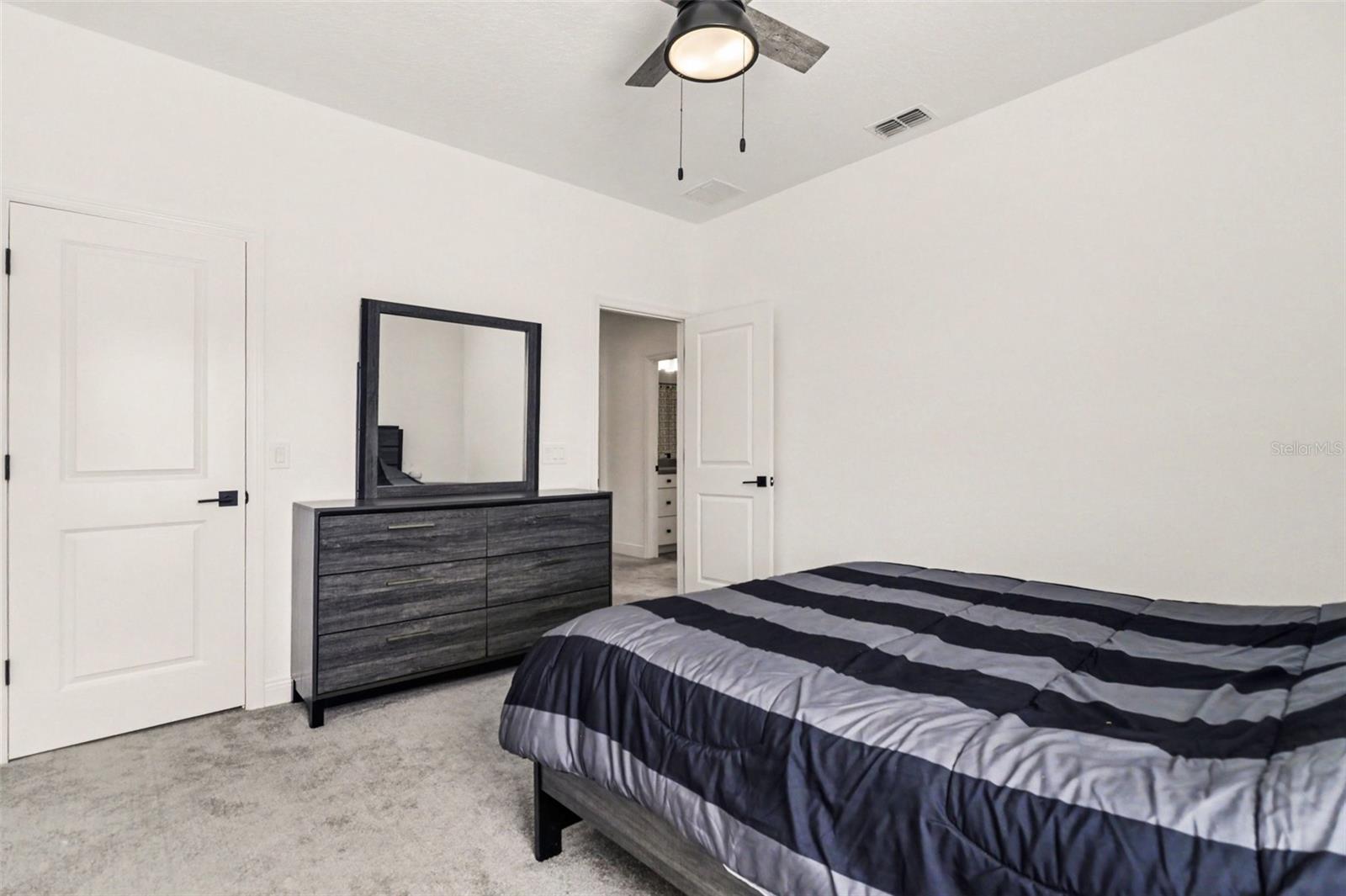 8274 NEMOURS PKWY, ORLANDO, FL, 32827