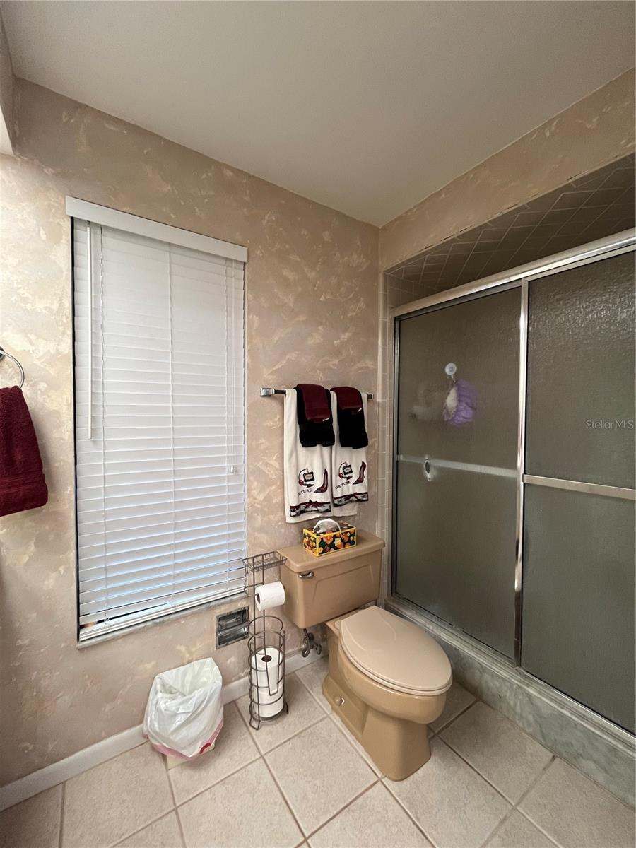 915 ROLLING HILLS DR, PALM HARBOR, FL, 34683