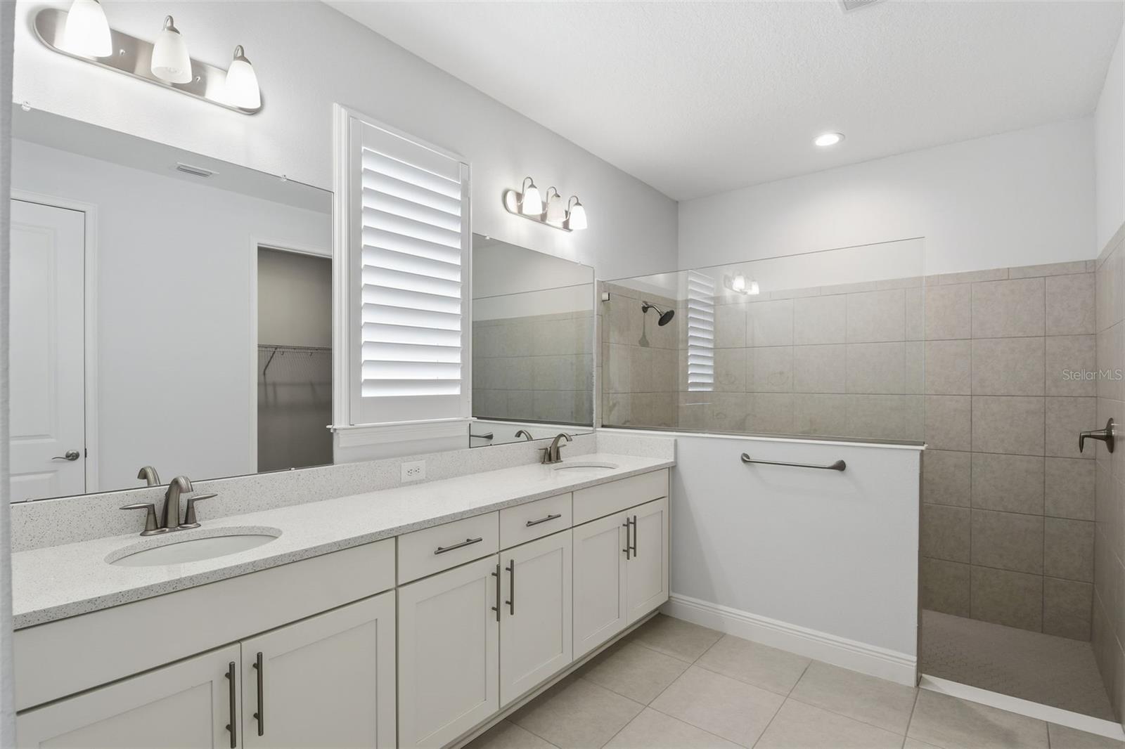 28761 SWEET PERSIMMON DR, WESLEY CHAPEL, FL, 33543