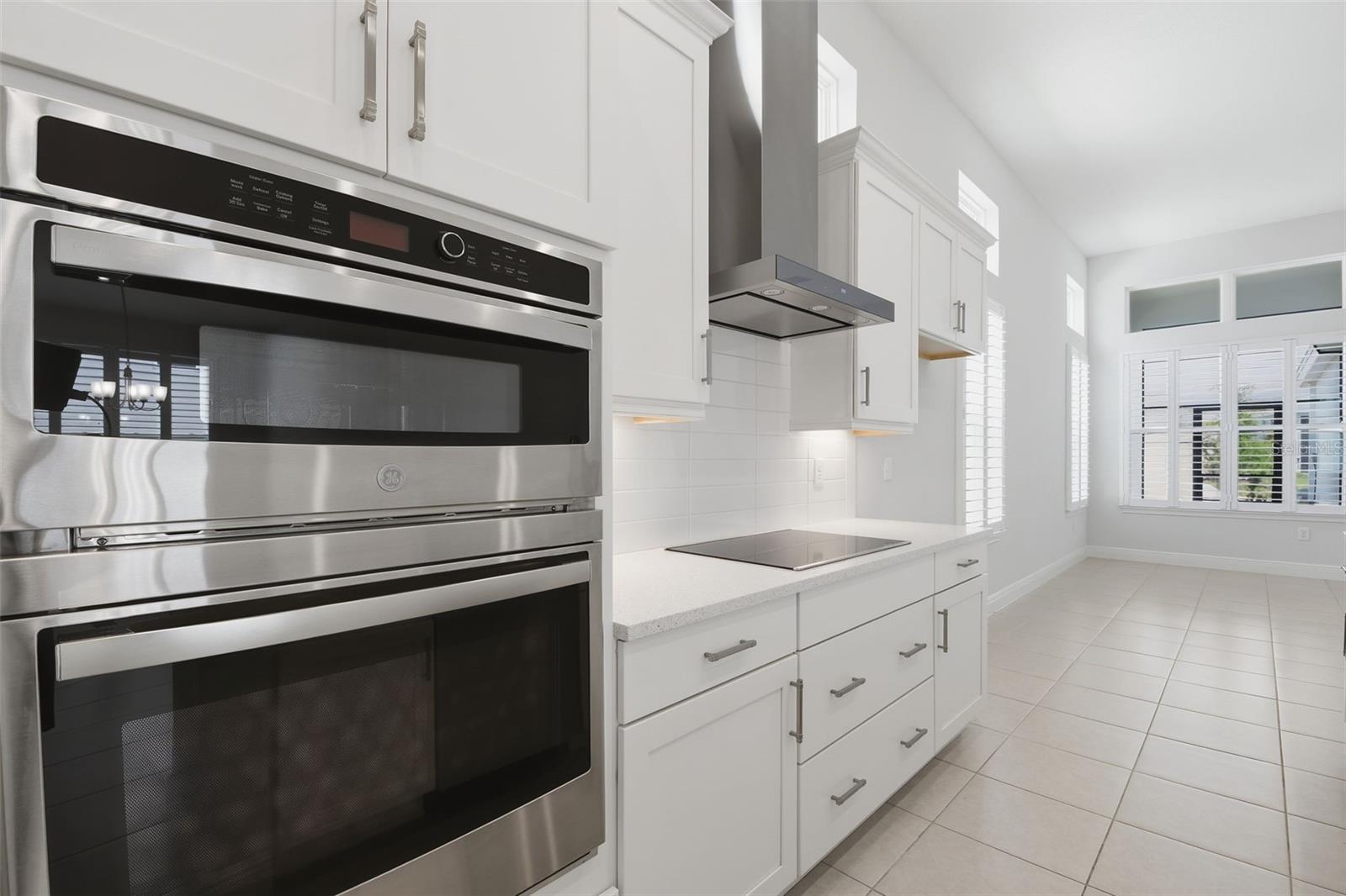 28761 SWEET PERSIMMON DR, WESLEY CHAPEL, FL, 33543