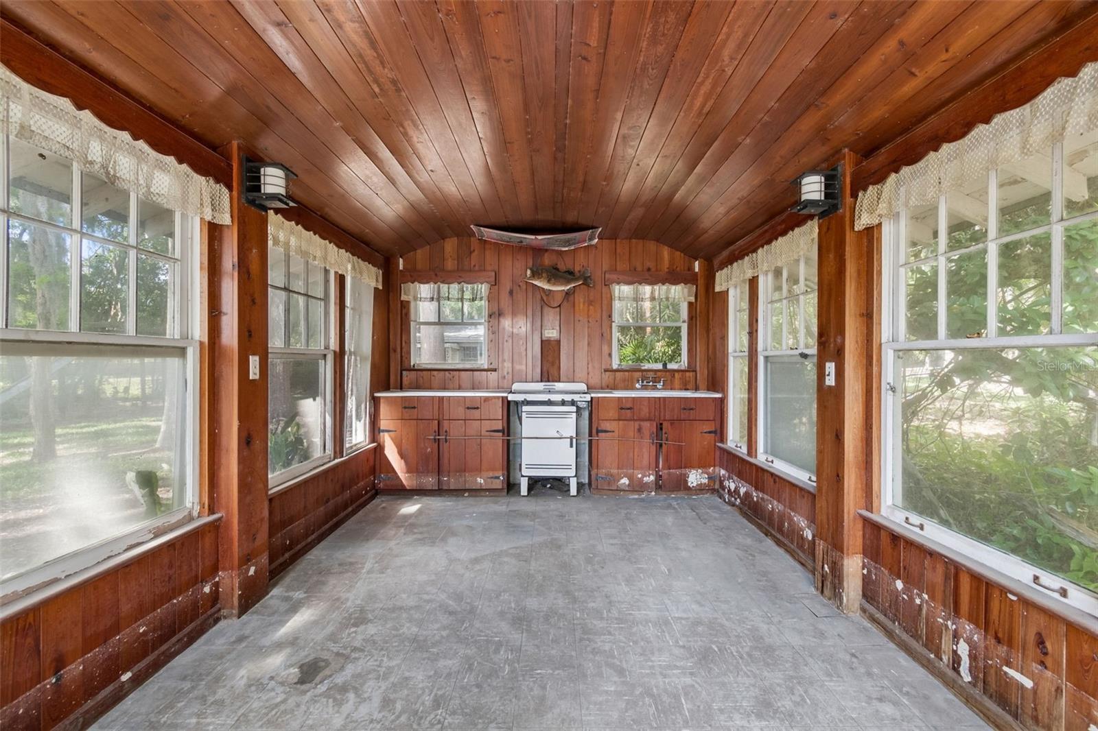 4743 SCHOOL RD, LAND O LAKES, FL, 34638