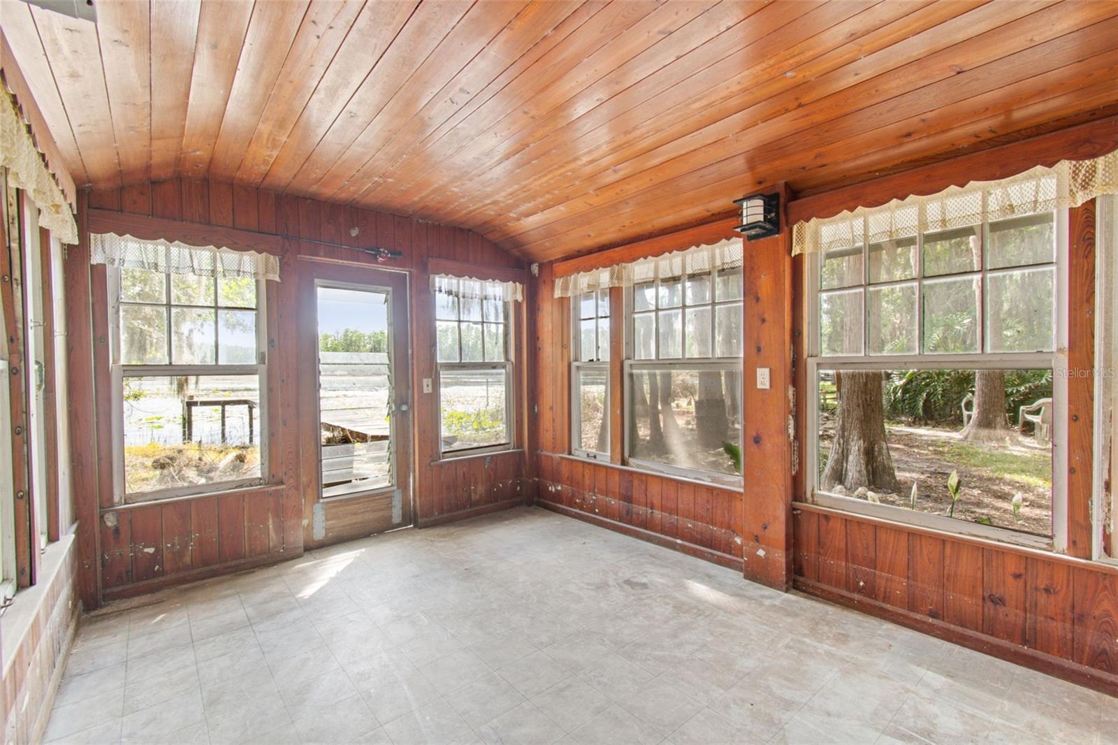 4743 SCHOOL RD, LAND O LAKES, FL, 34638