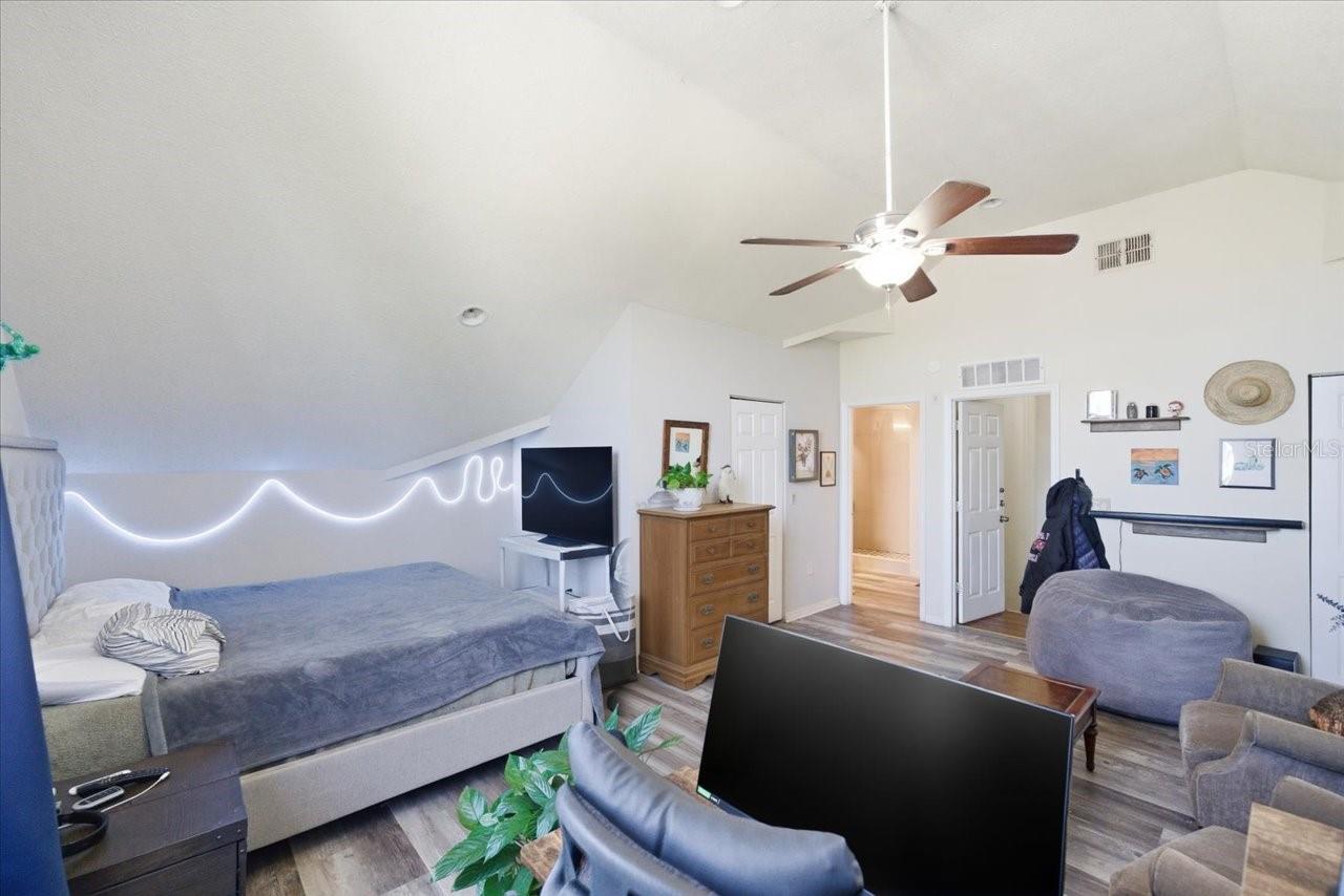 5007 SUNRIDGE PALMS DR, TAMPA, FL, 33617