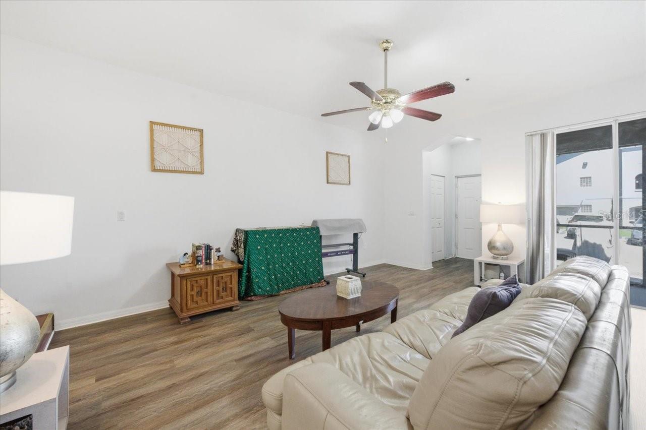 5007 SUNRIDGE PALMS DR, TAMPA, FL, 33617