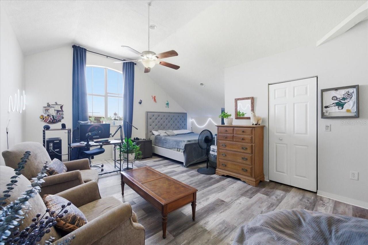 5007 SUNRIDGE PALMS DR, TAMPA, FL, 33617