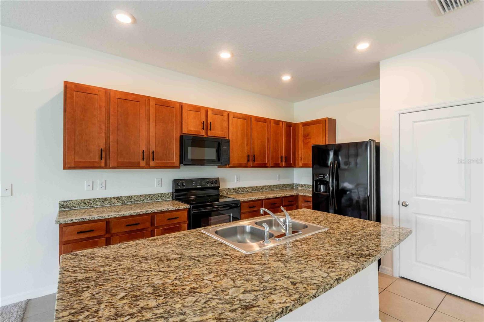 1821 HOVENWEEP RD, WESLEY CHAPEL, FL, 33543