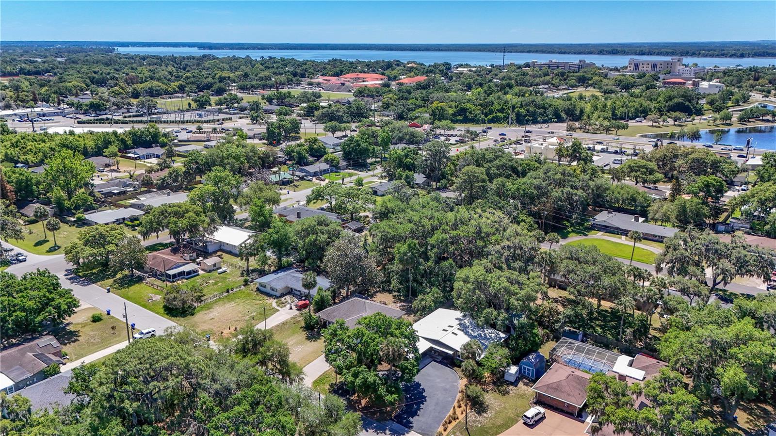 719 W NELSON ST, TAVARES, FL, 32778