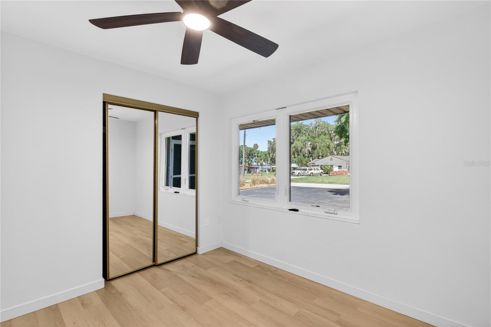 719 W NELSON ST, TAVARES, FL, 32778