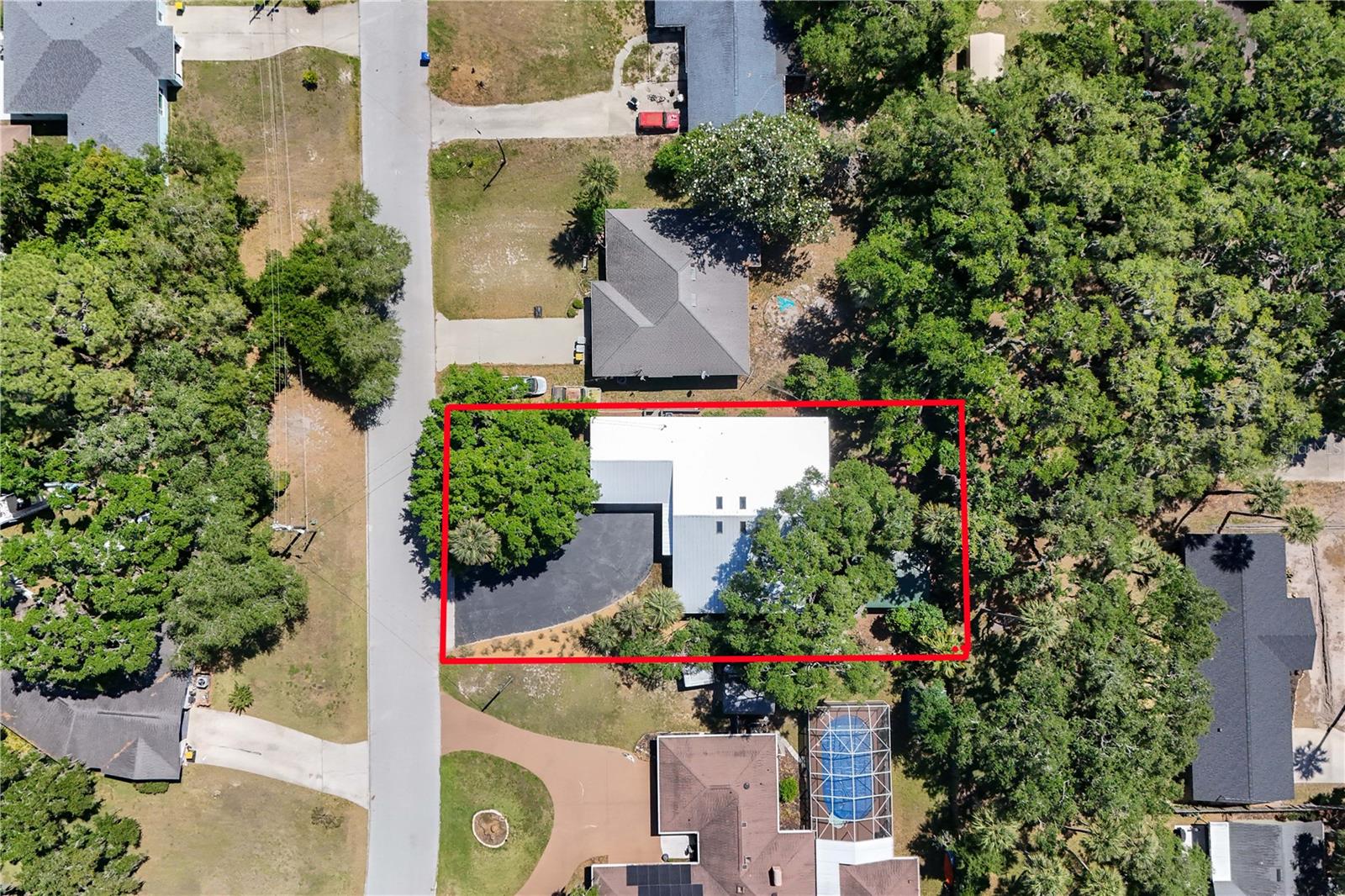 719 W NELSON ST, TAVARES, FL, 32778