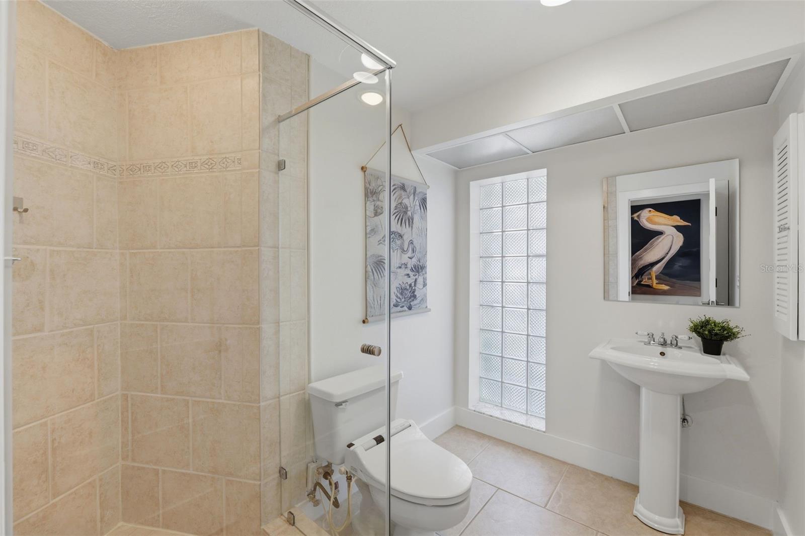 2080 HAWAII AVE NE, ST PETERSBURG, FL, 33703