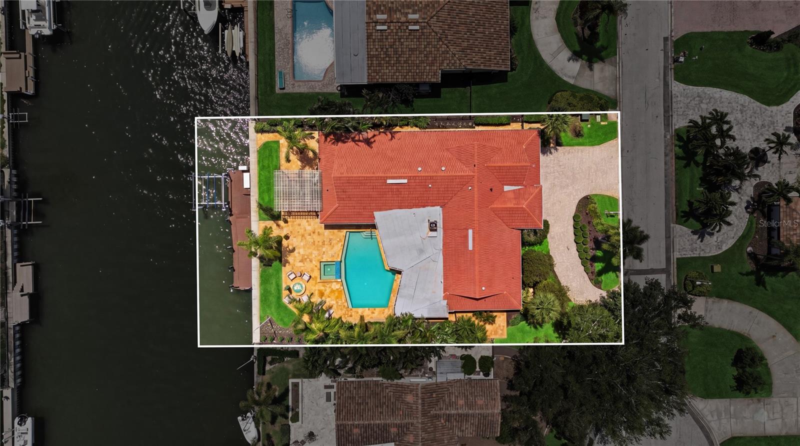 2080 HAWAII AVE NE, ST PETERSBURG, FL, 33703