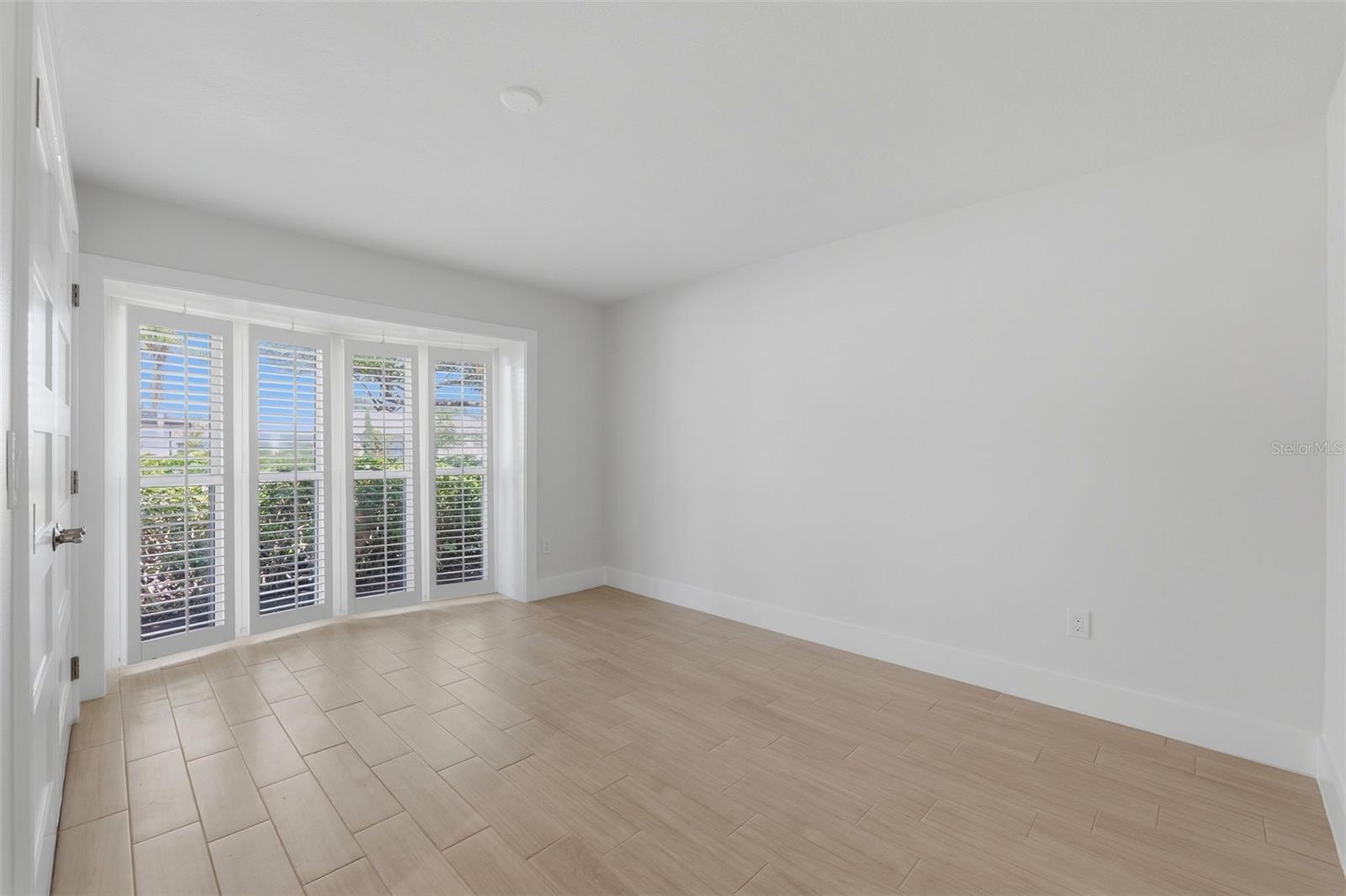 2080 HAWAII AVE NE, ST PETERSBURG, FL, 33703