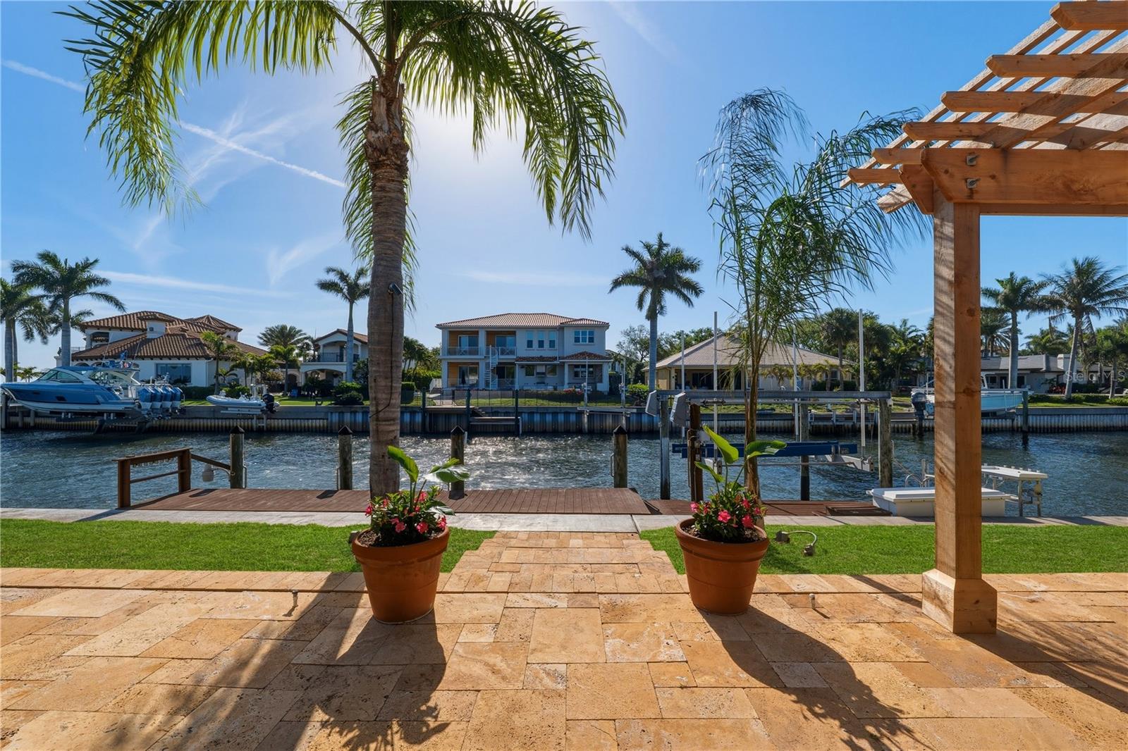 2080 HAWAII AVE NE, ST PETERSBURG, FL, 33703