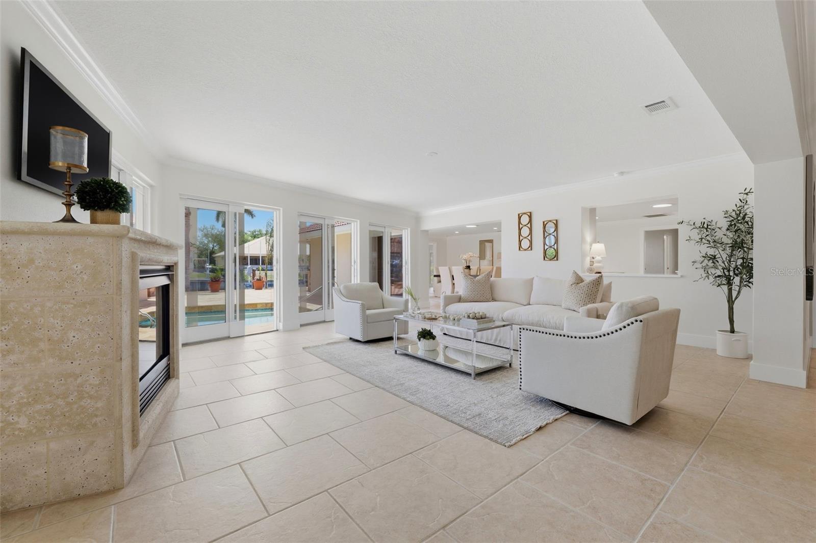 2080 HAWAII AVE NE, ST PETERSBURG, FL, 33703