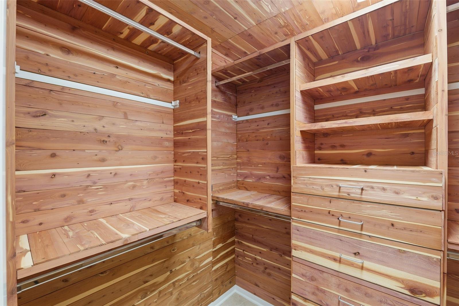 2080 HAWAII AVE NE, ST PETERSBURG, FL, 33703