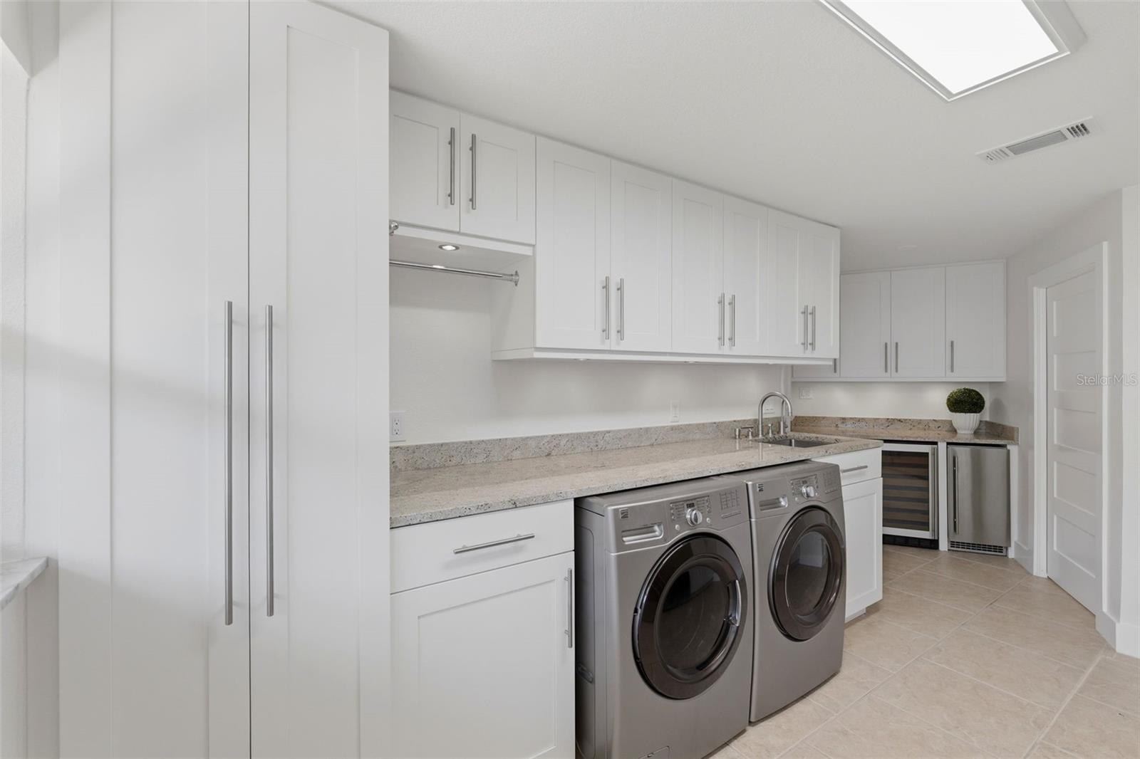 2080 HAWAII AVE NE, ST PETERSBURG, FL, 33703