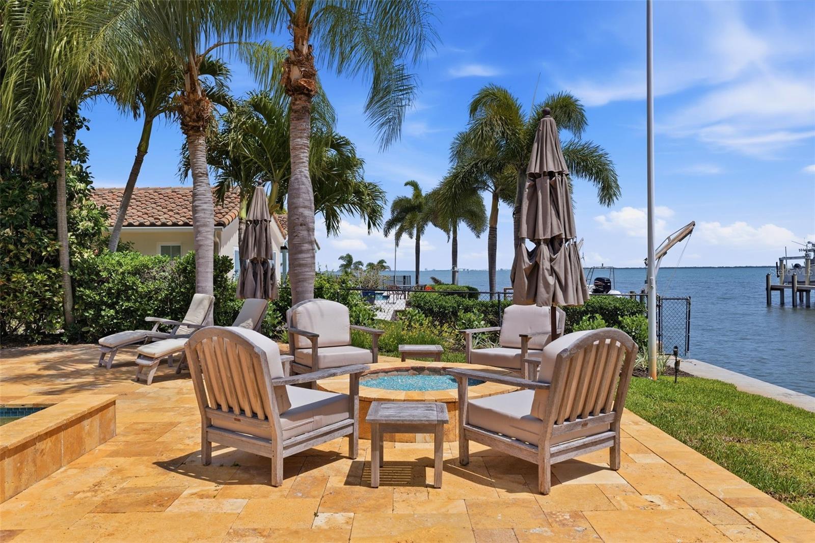 2080 HAWAII AVE NE, ST PETERSBURG, FL, 33703