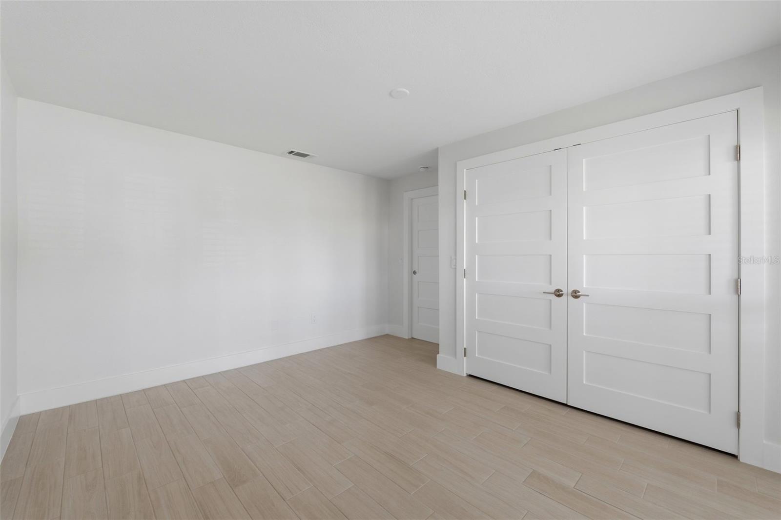 2080 HAWAII AVE NE, ST PETERSBURG, FL, 33703