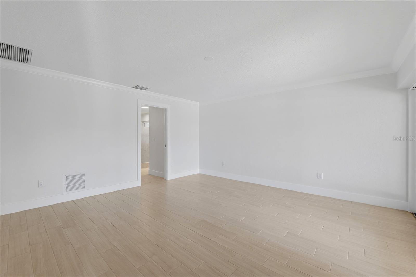 2080 HAWAII AVE NE, ST PETERSBURG, FL, 33703