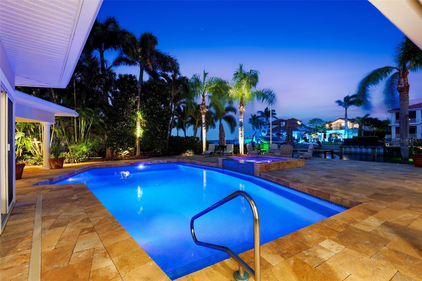 2080 HAWAII AVE NE, ST PETERSBURG, FL, 33703