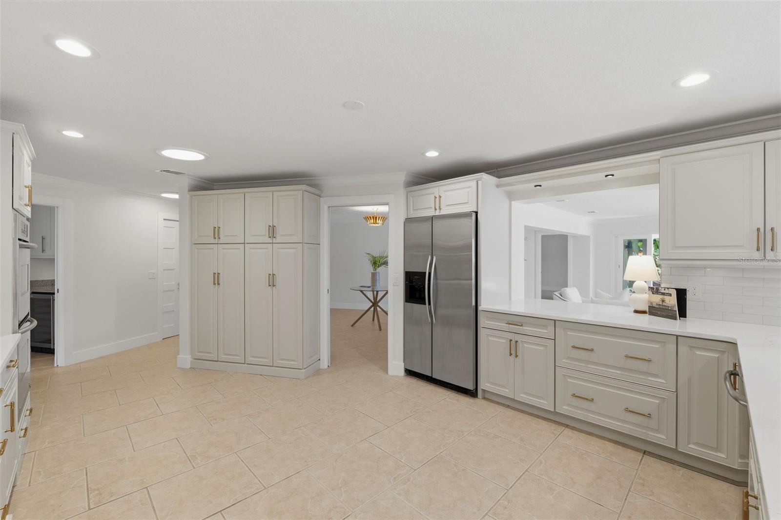 2080 HAWAII AVE NE, ST PETERSBURG, FL, 33703