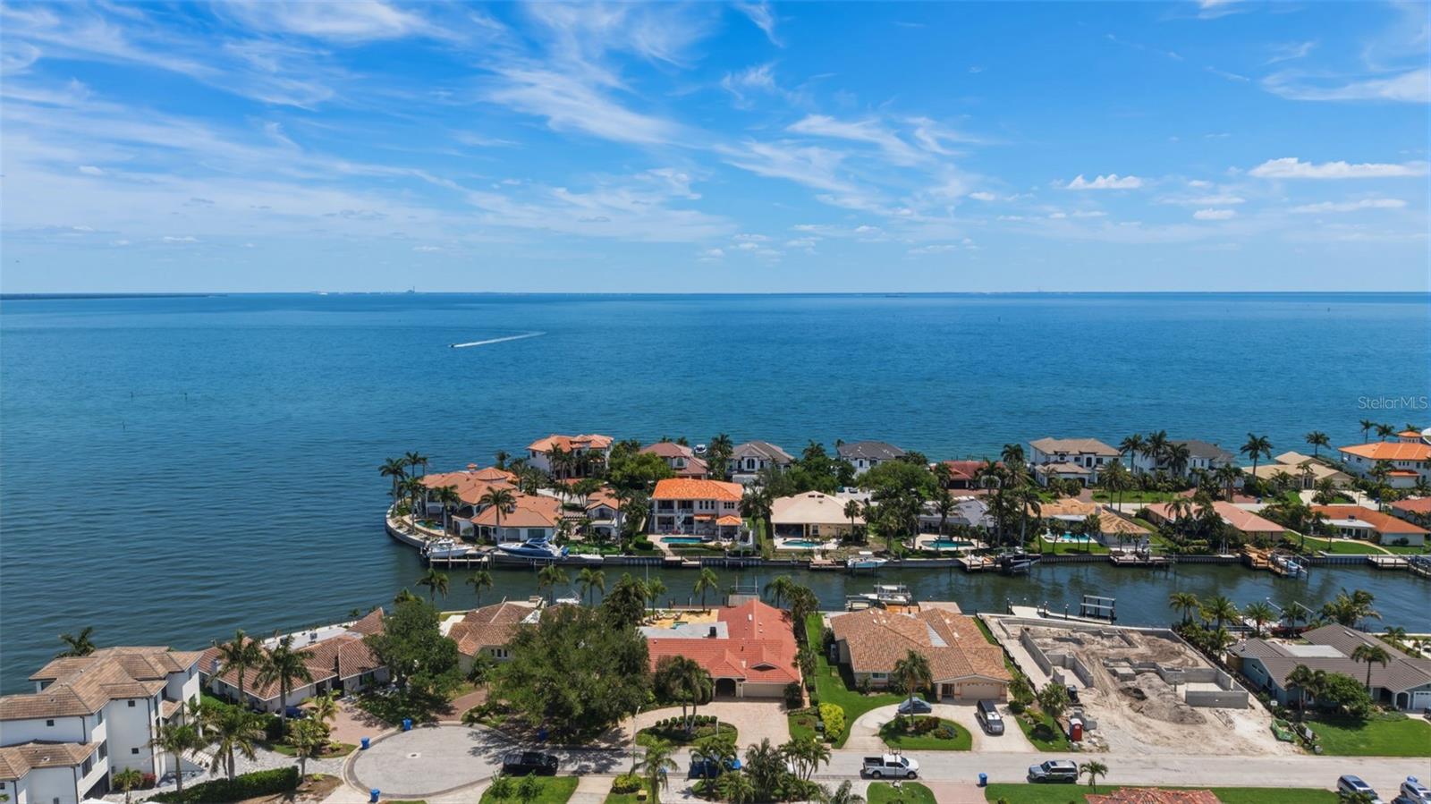 2080 HAWAII AVE NE, ST PETERSBURG, FL, 33703