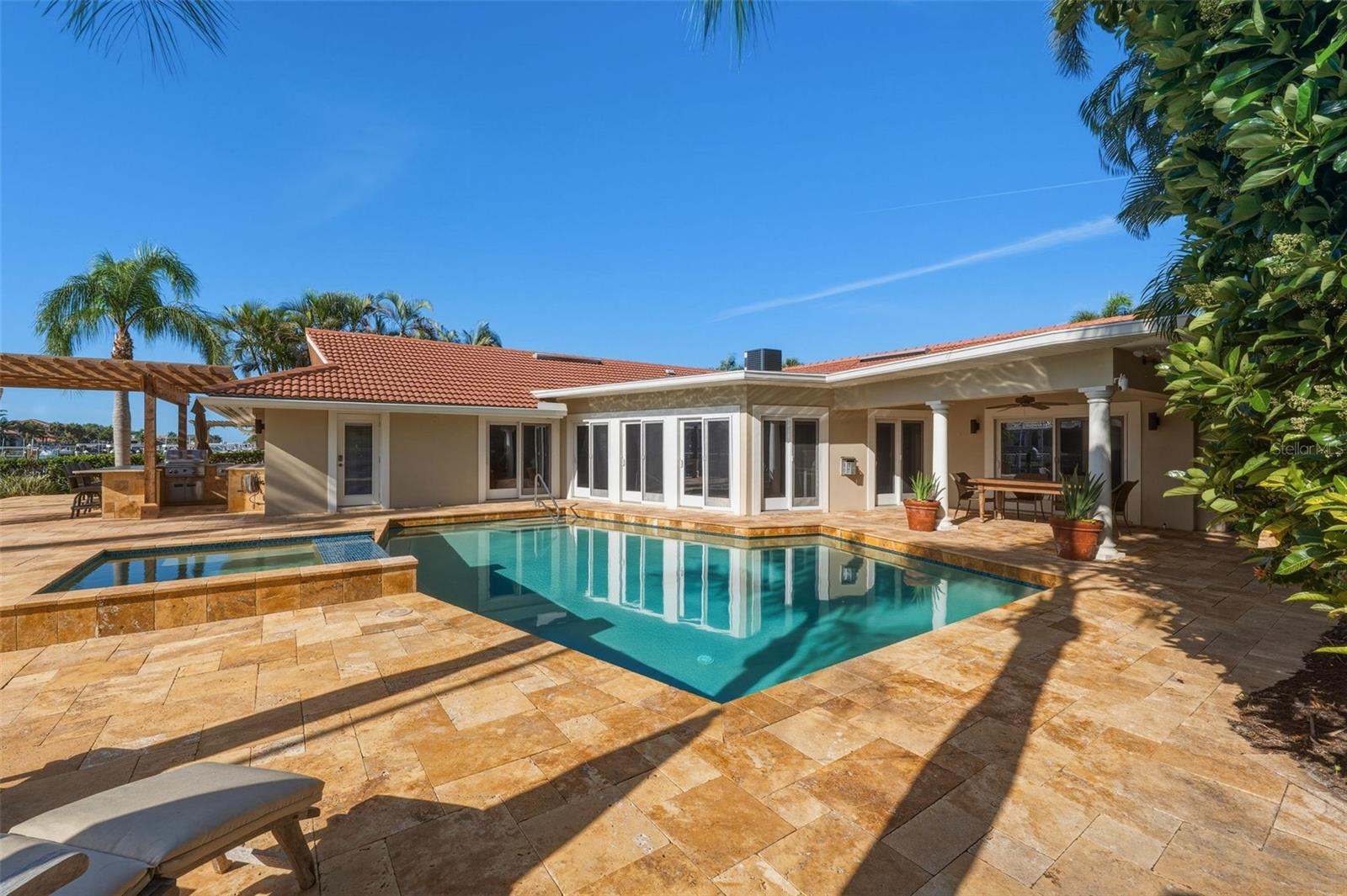 2080 HAWAII AVE NE, ST PETERSBURG, FL, 33703