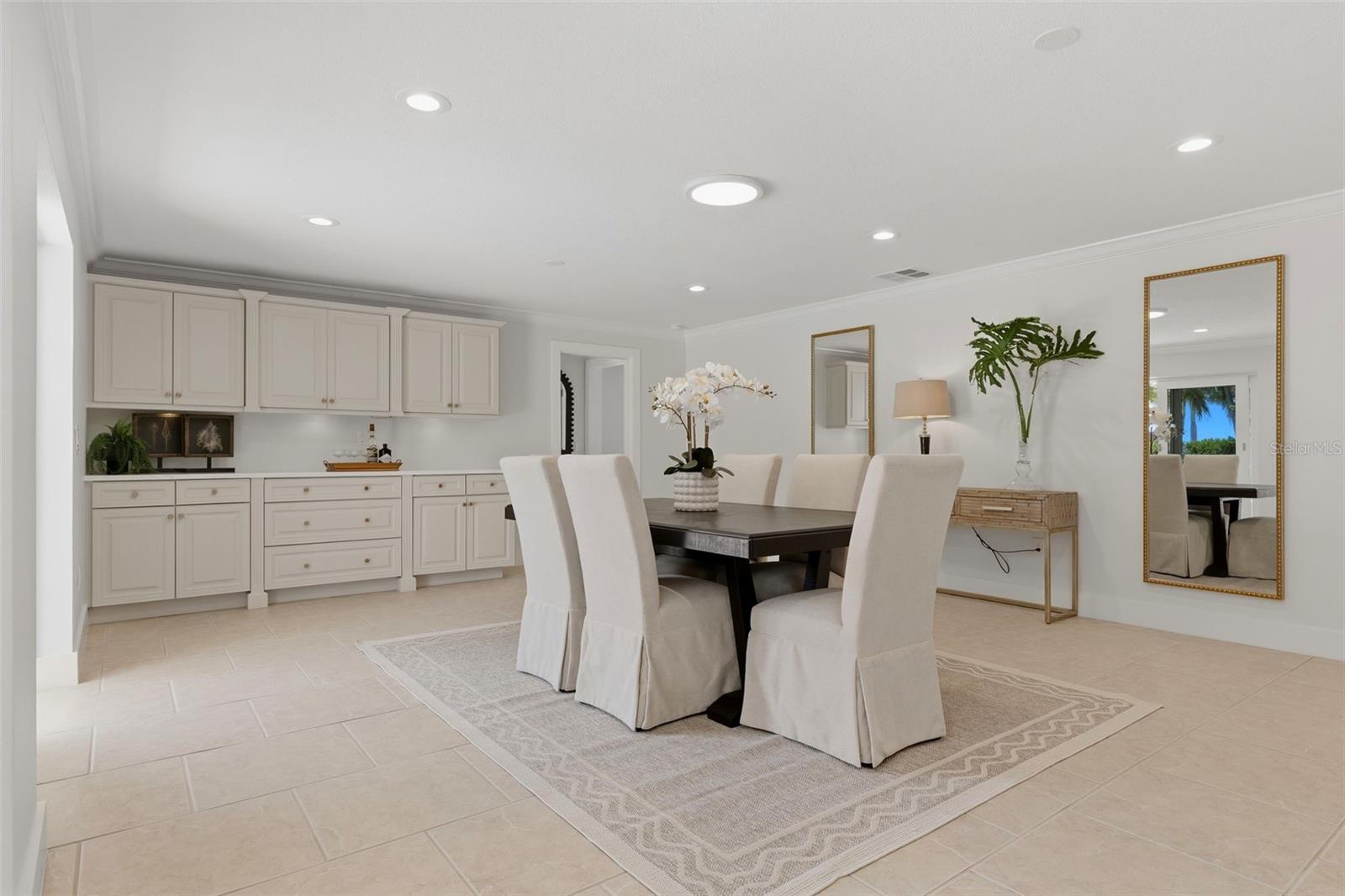 2080 HAWAII AVE NE, ST PETERSBURG, FL, 33703