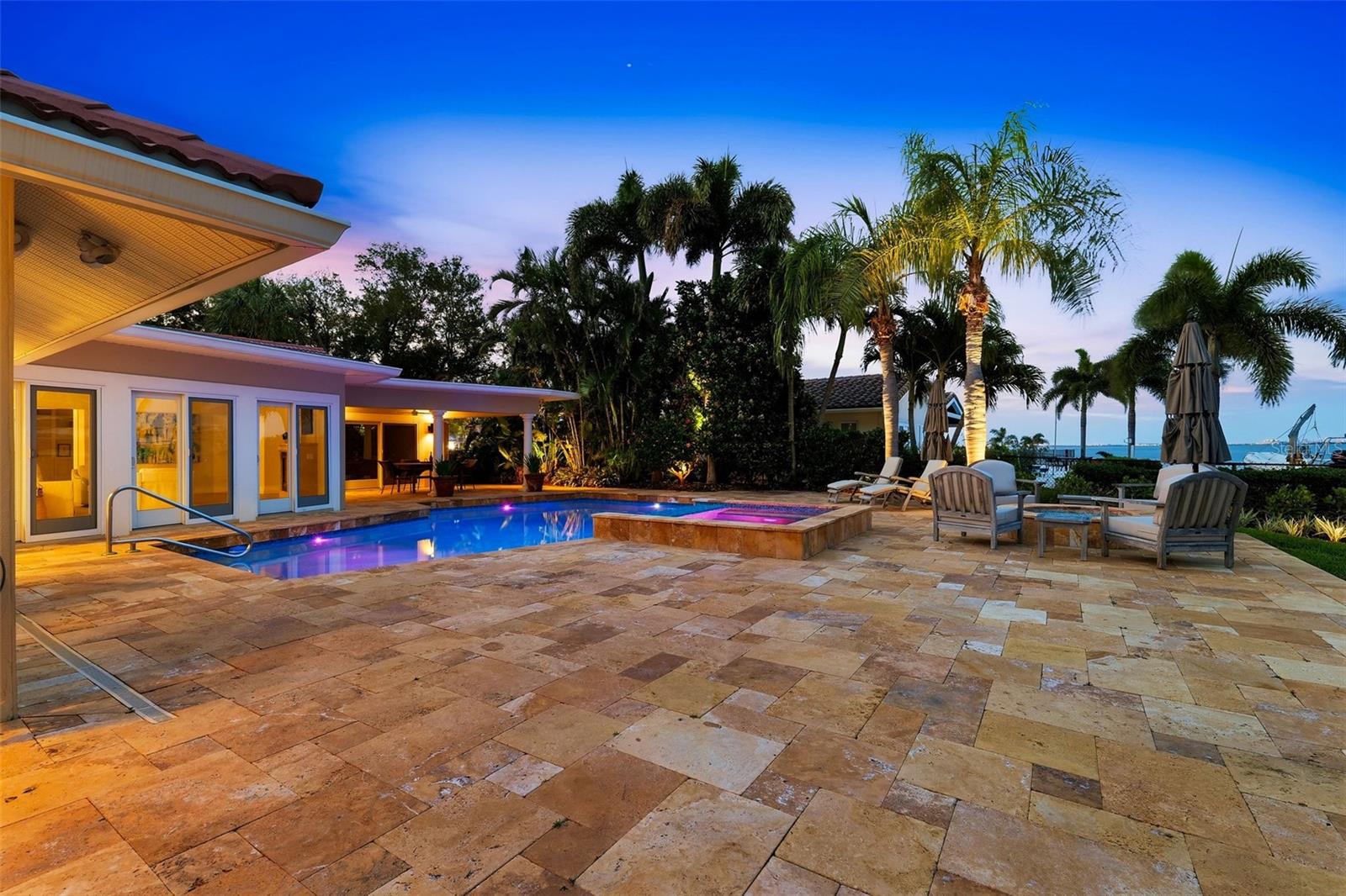 2080 HAWAII AVE NE, ST PETERSBURG, FL, 33703