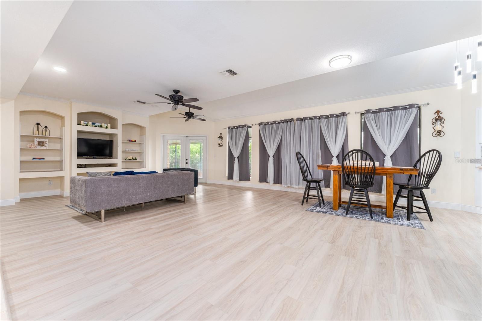 6151 SILVER OAKS DR, ZEPHYRHILLS, FL, 33542