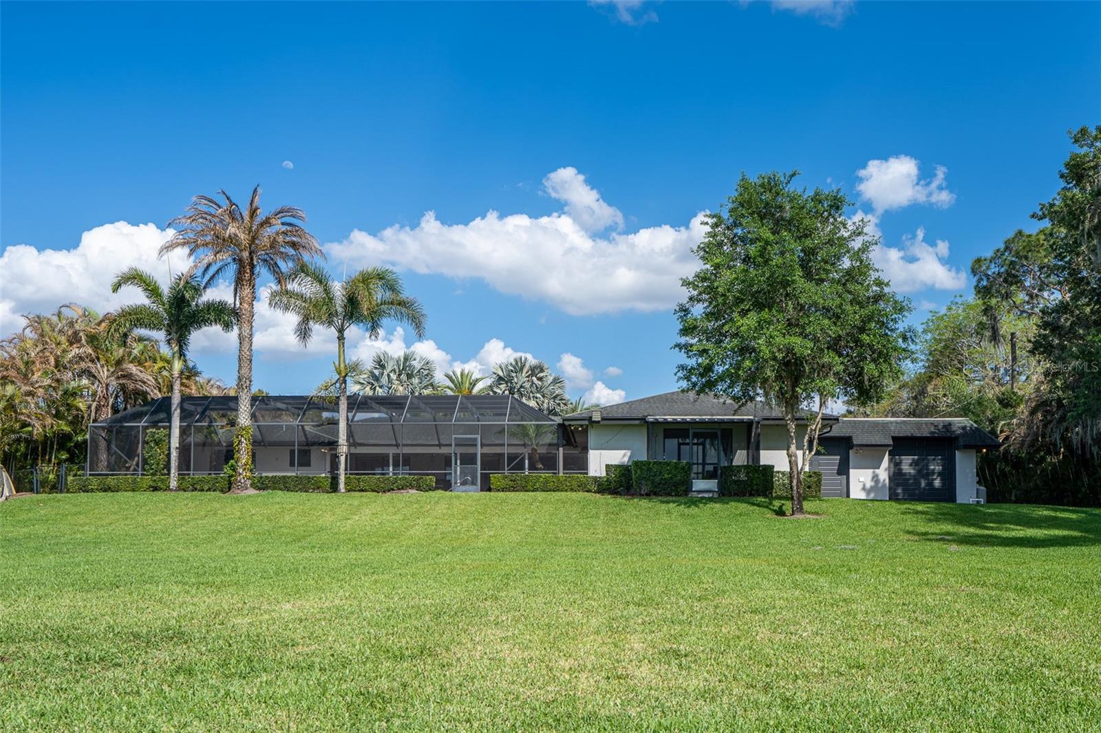 573 HOLMES AVE, LAKE PLACID, FL, 33852