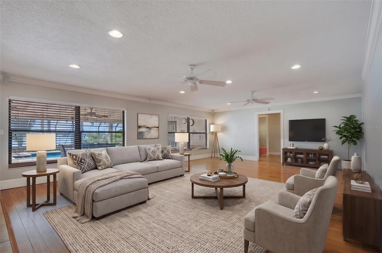 573 HOLMES AVE, LAKE PLACID, FL, 33852