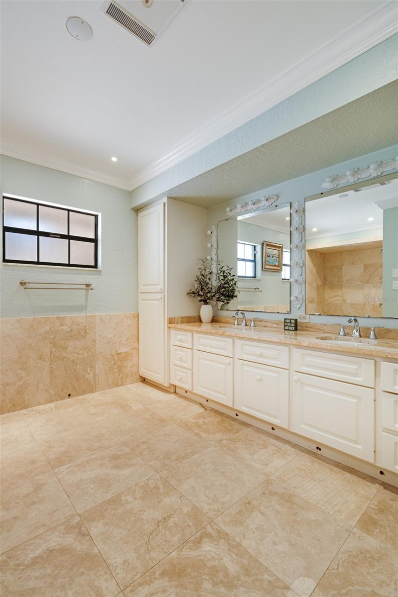 573 HOLMES AVE, LAKE PLACID, FL, 33852