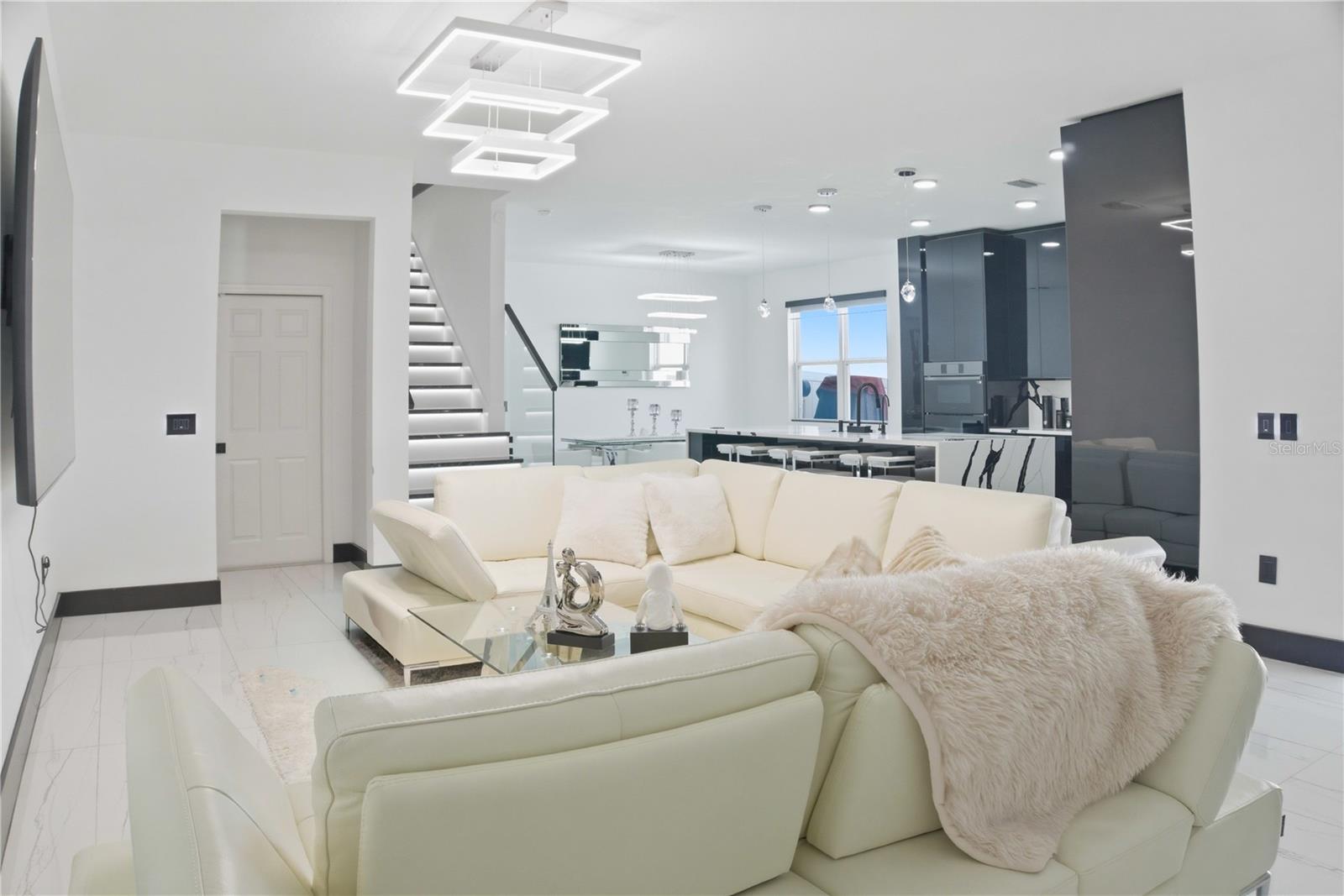 2043 RAINIER DR, KISSIMMEE, FL, 34746