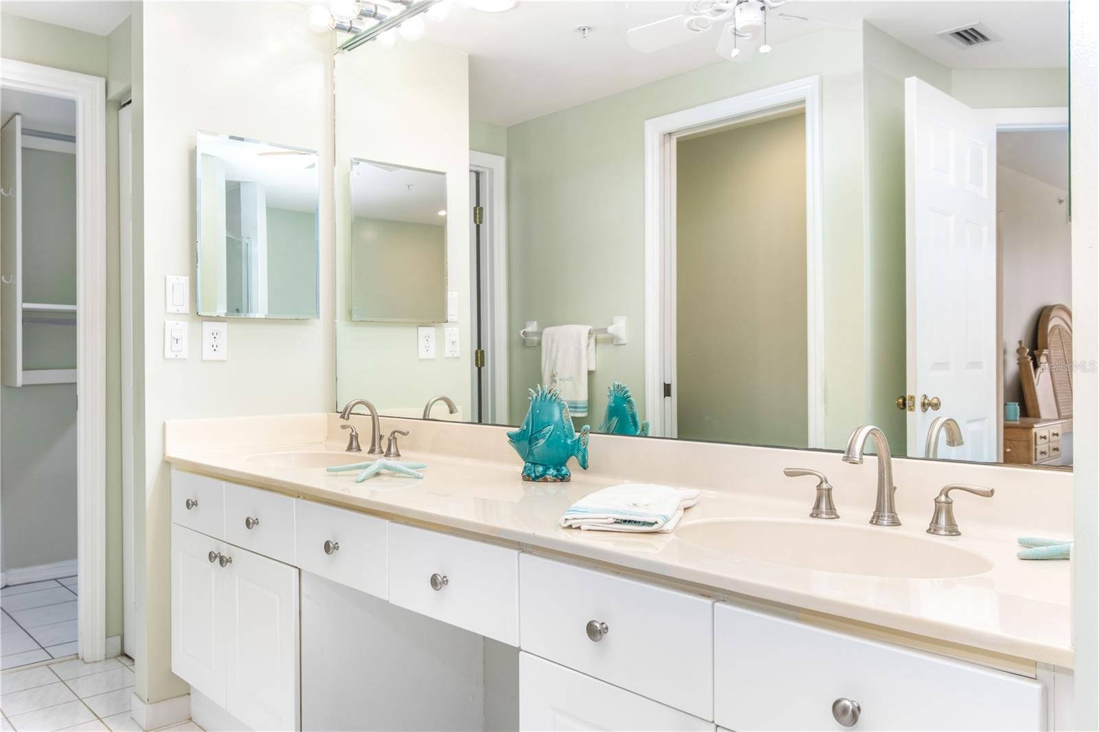 670 ISLAND WAY #501, CLEARWATER BEACH, FL, 33767