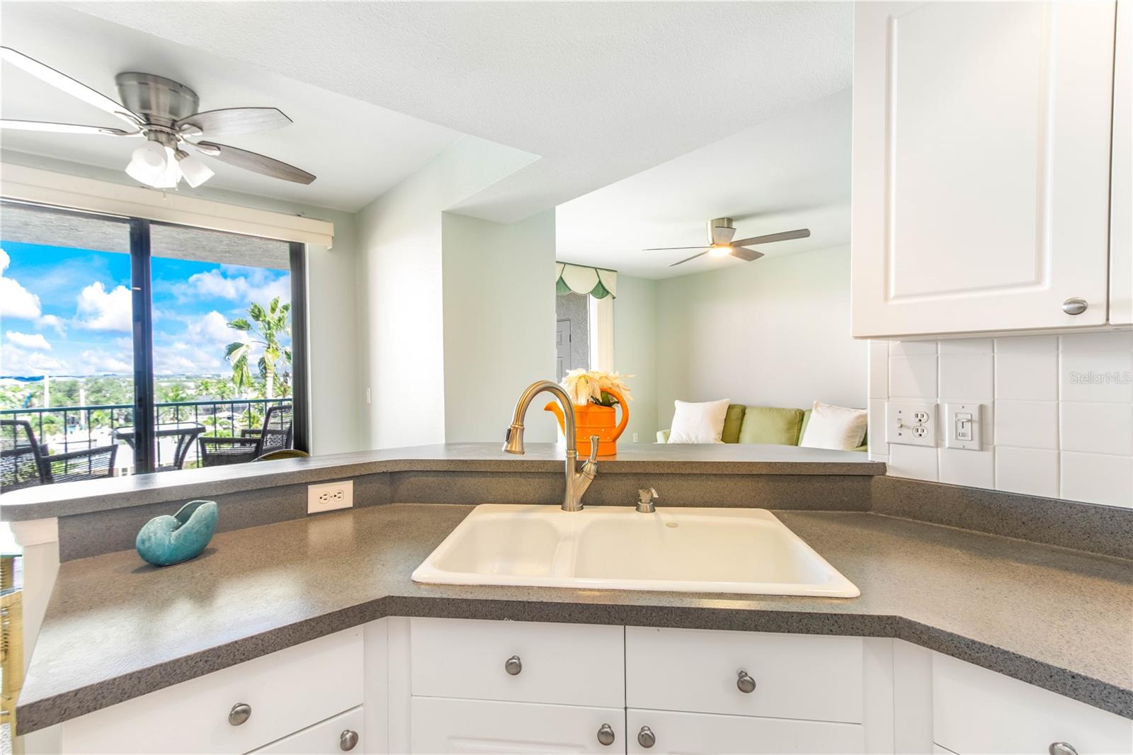 670 ISLAND WAY #501, CLEARWATER BEACH, FL, 33767