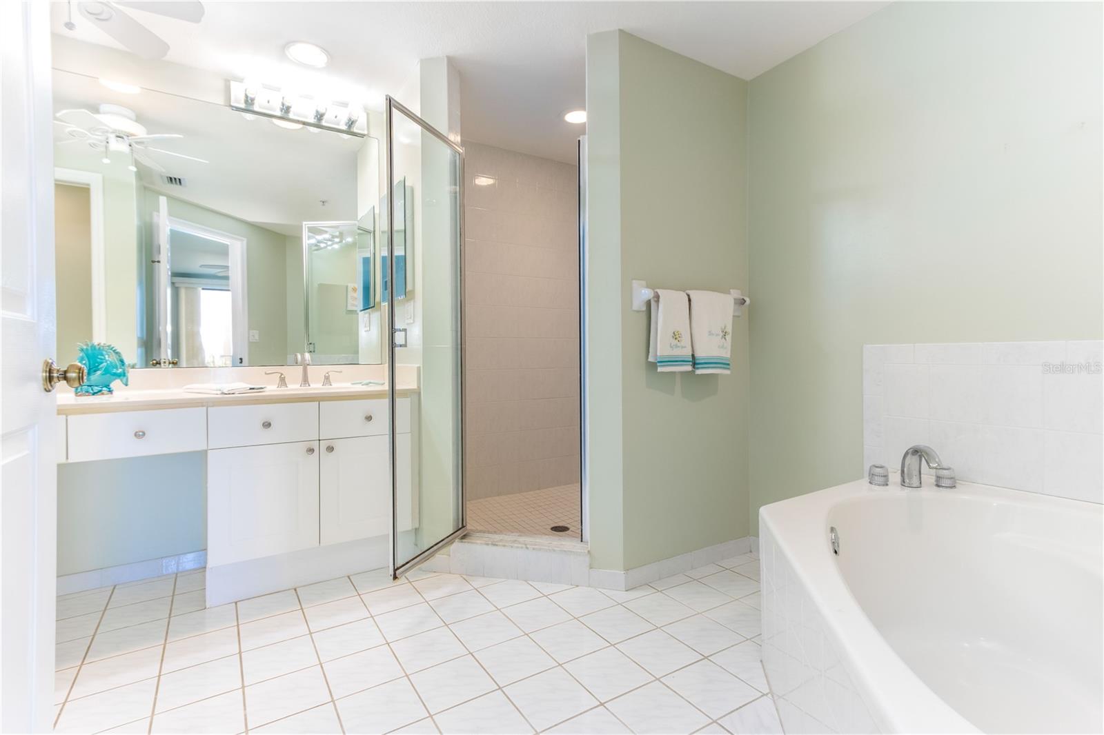 670 ISLAND WAY #501, CLEARWATER BEACH, FL, 33767