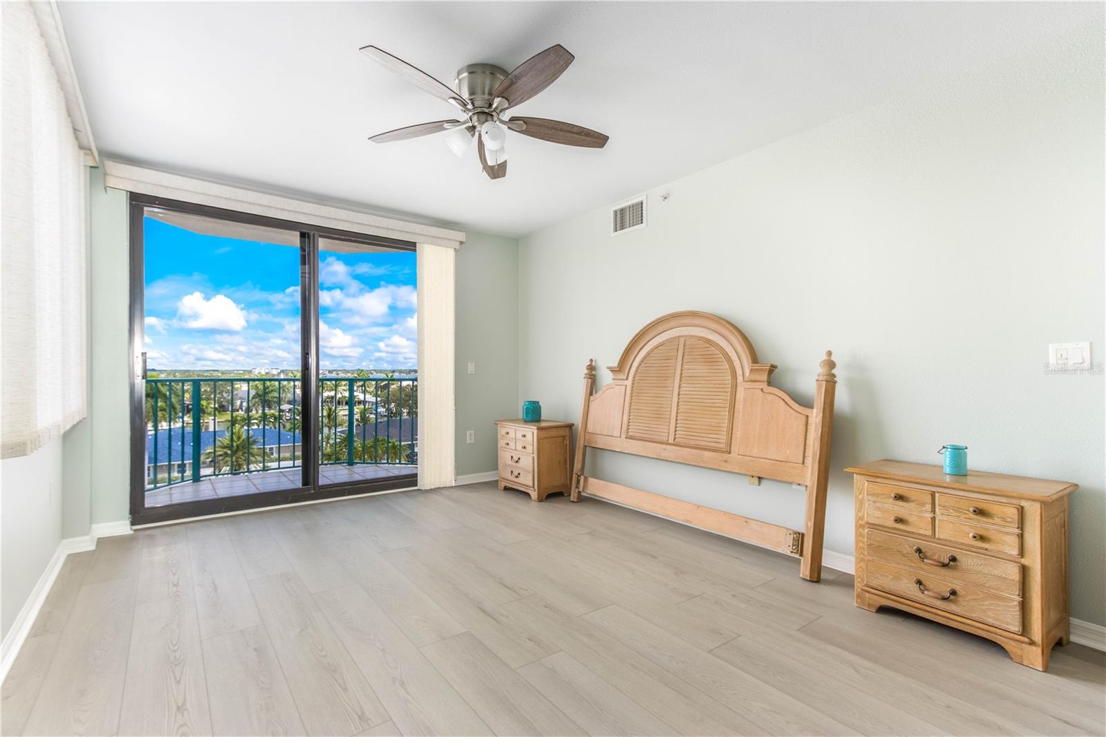 670 ISLAND WAY #501, CLEARWATER BEACH, FL, 33767