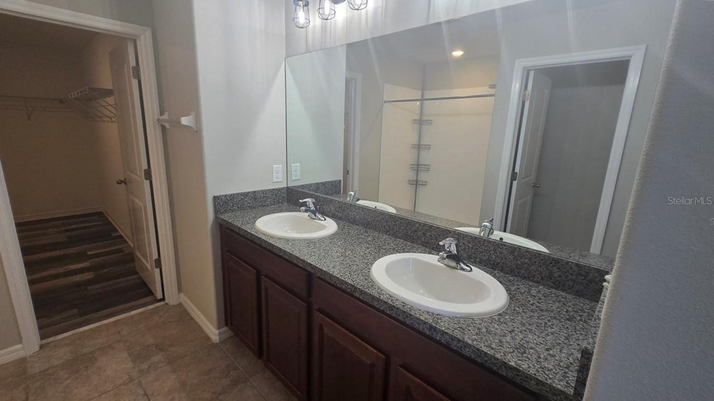 9613 SAGE CREEK DR, SUN CITY CENTER, FL, 33573