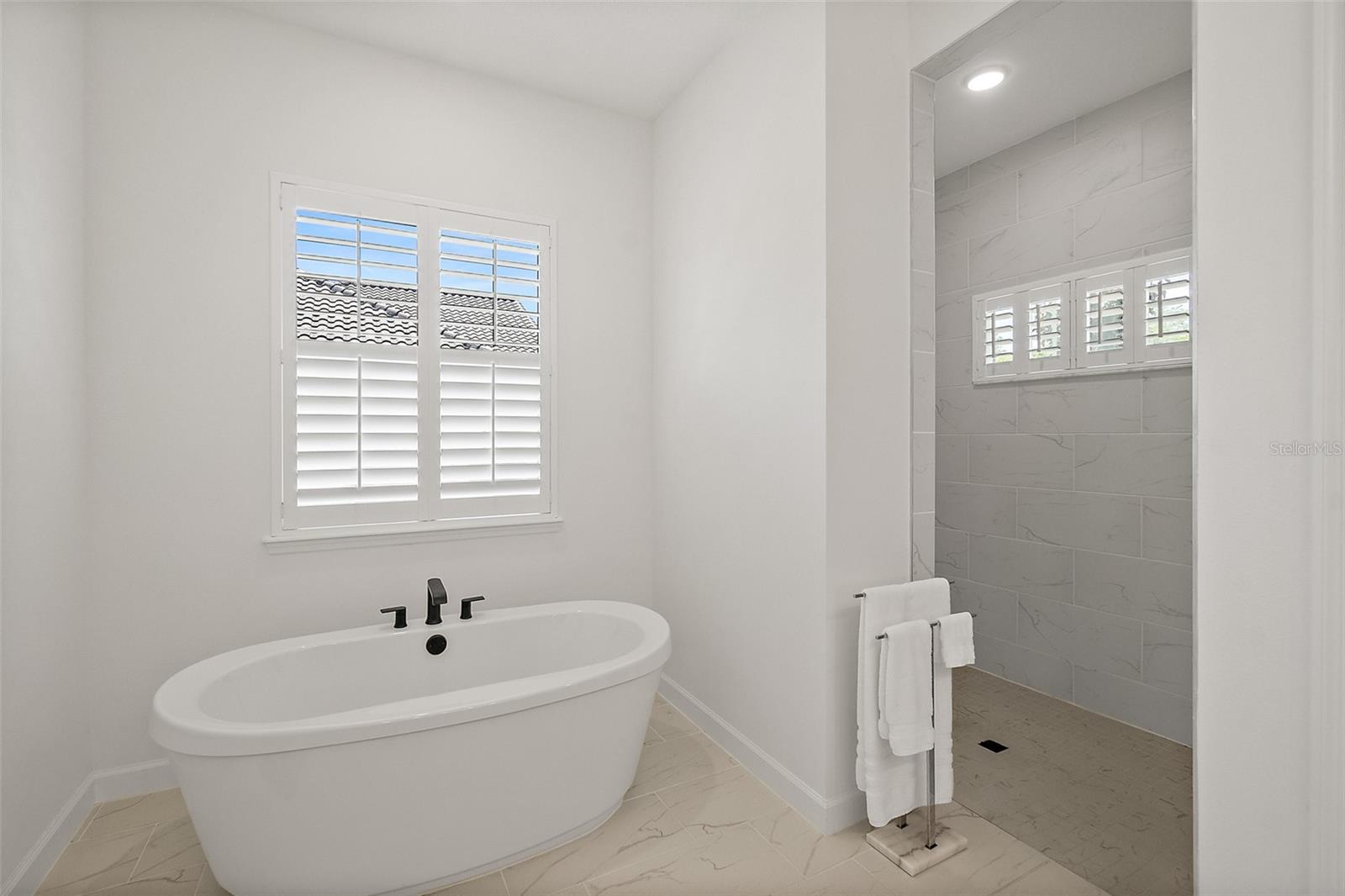 74 NEW LEATHERWOOD DR, PALM COAST, FL, 32137