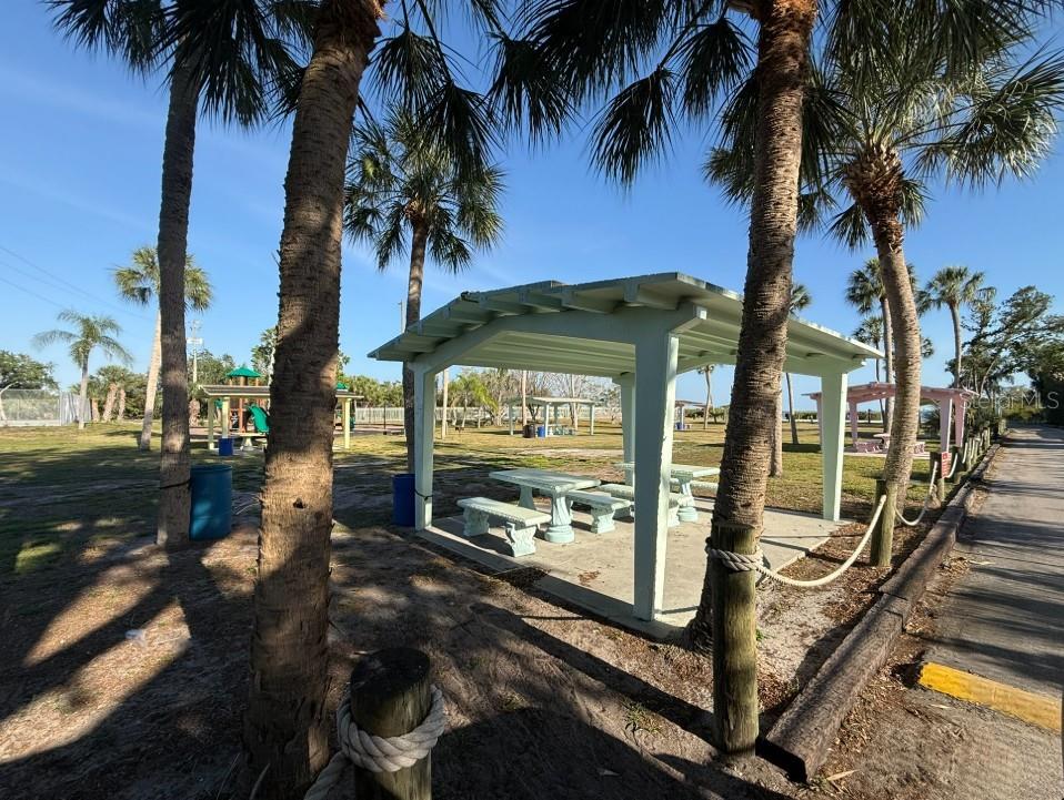 6631 RENSSALAER DR, BRADENTON, FL, 34207