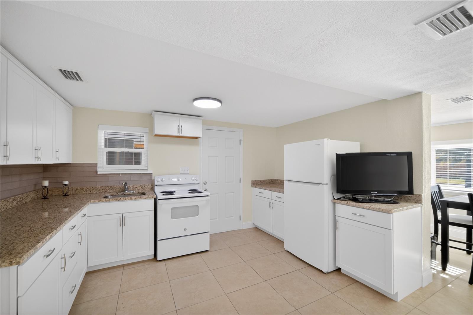 2280 NORWELL AVE, ORLANDO, FL, 32806